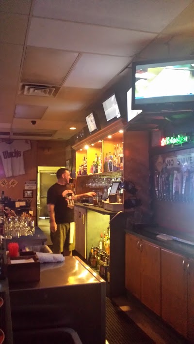 Four Brothers Pizza & Sports Bar