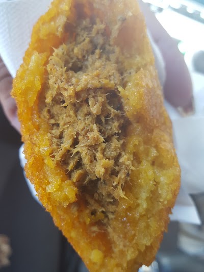 LA Isla Deli Market