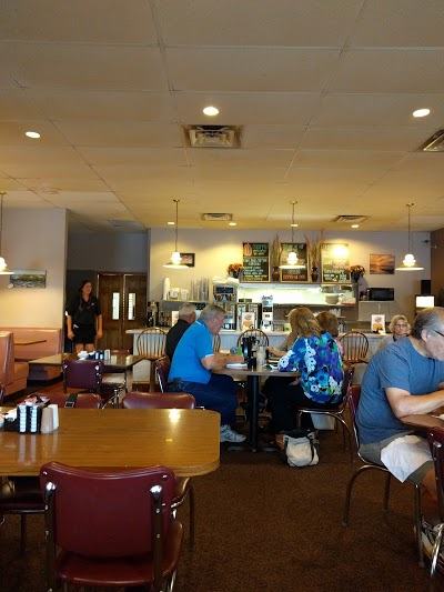 Mohnen's Darboy Family Restaurant