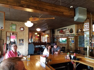 Sir Benedicts Tavern On the Lake