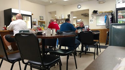 Virginias Travelers Cafe & Motel