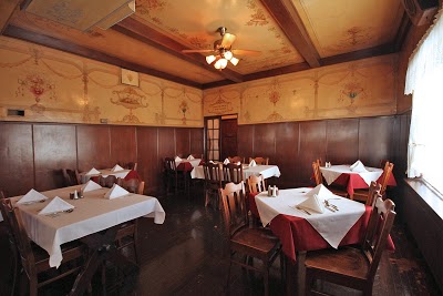 Wood's Dinette