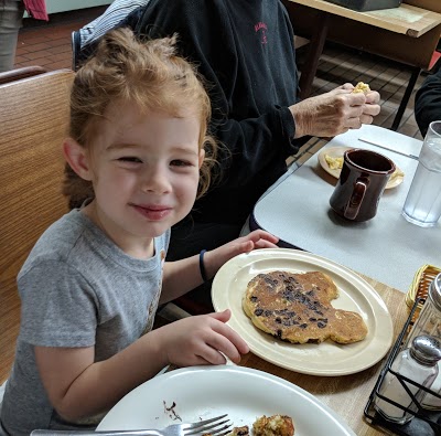 Charles' Cafeteria & Grill