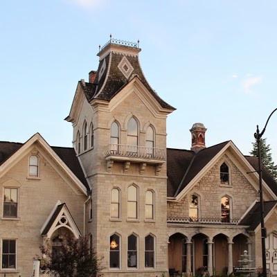 Chateau LA Crosse