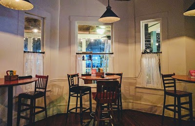 Elviss Cafe & Grill